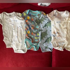 Colorful Dinosaur Baby Onesies Set